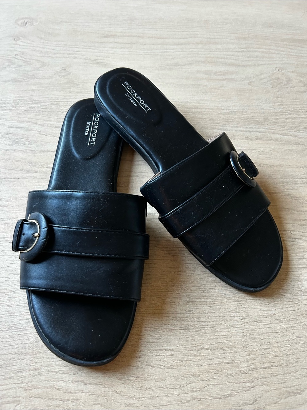 Rockport Yara Black Leather Slide Mules with Buckle Accent Women’s Size 7.5